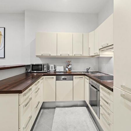 Chic 1Br Apartment - Directly Near Schoenbrunn Wenen Buitenkant foto