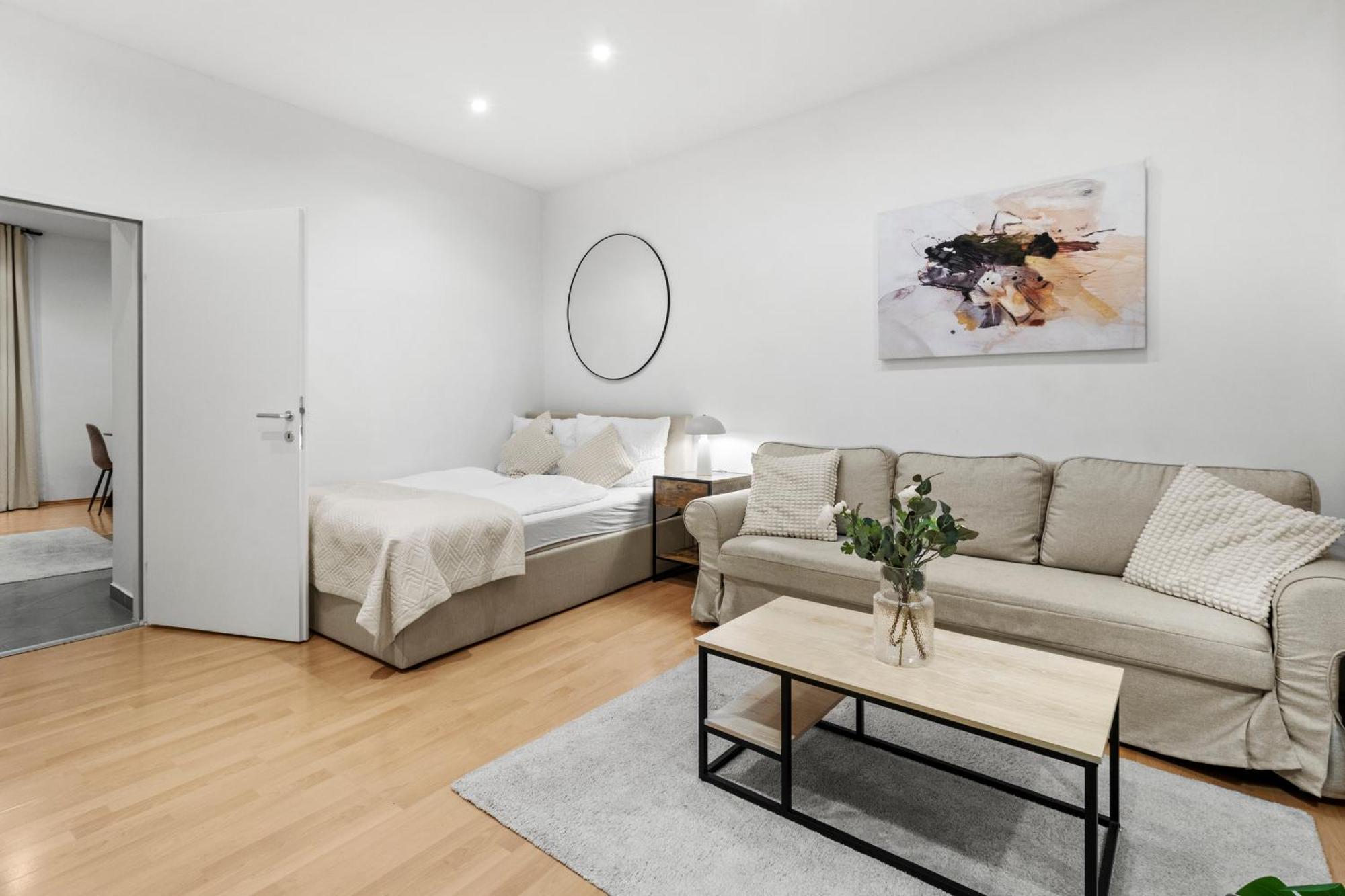 Chic 1Br Apartment - Directly Near Schoenbrunn Wenen Buitenkant foto