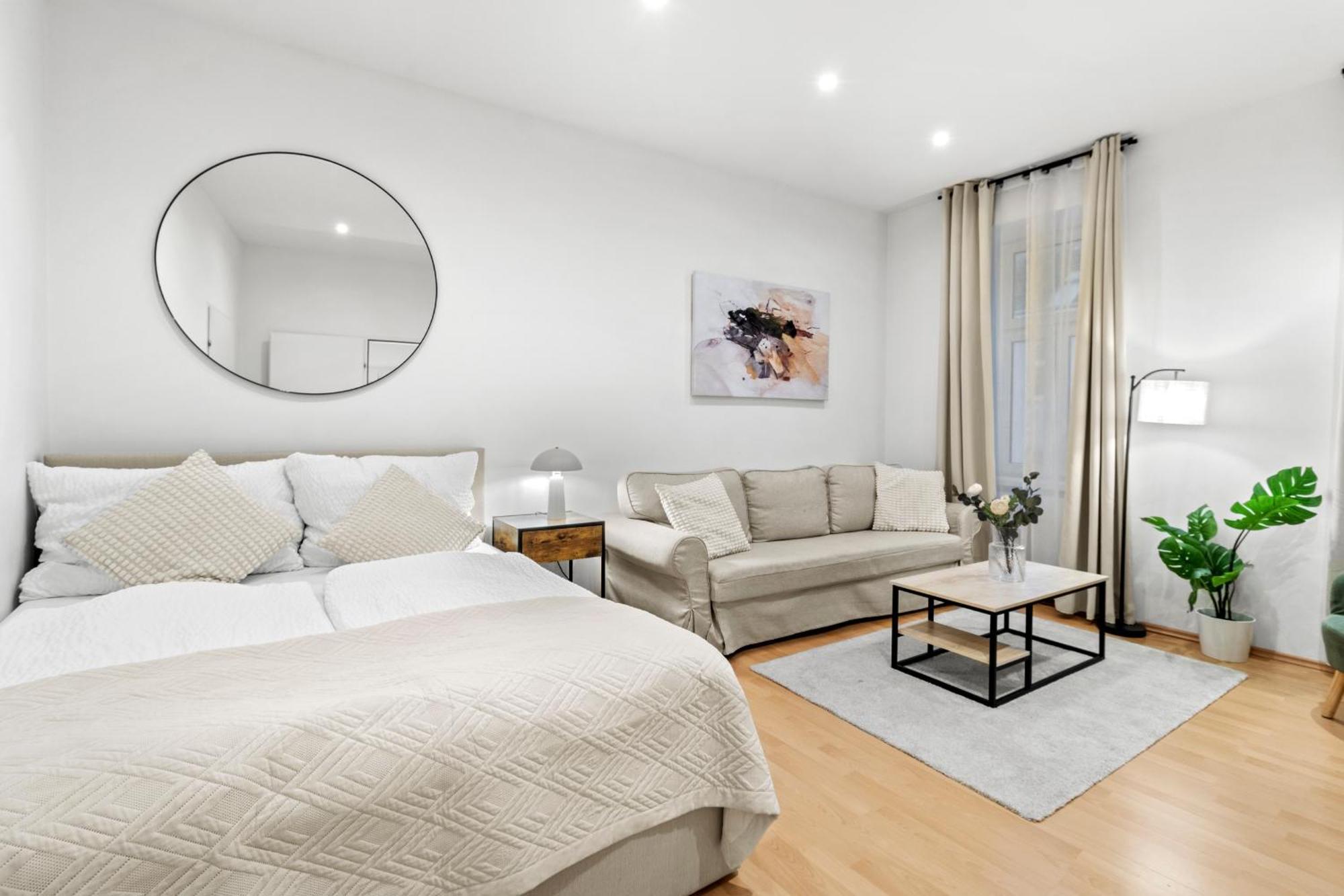Chic 1Br Apartment - Directly Near Schoenbrunn Wenen Buitenkant foto