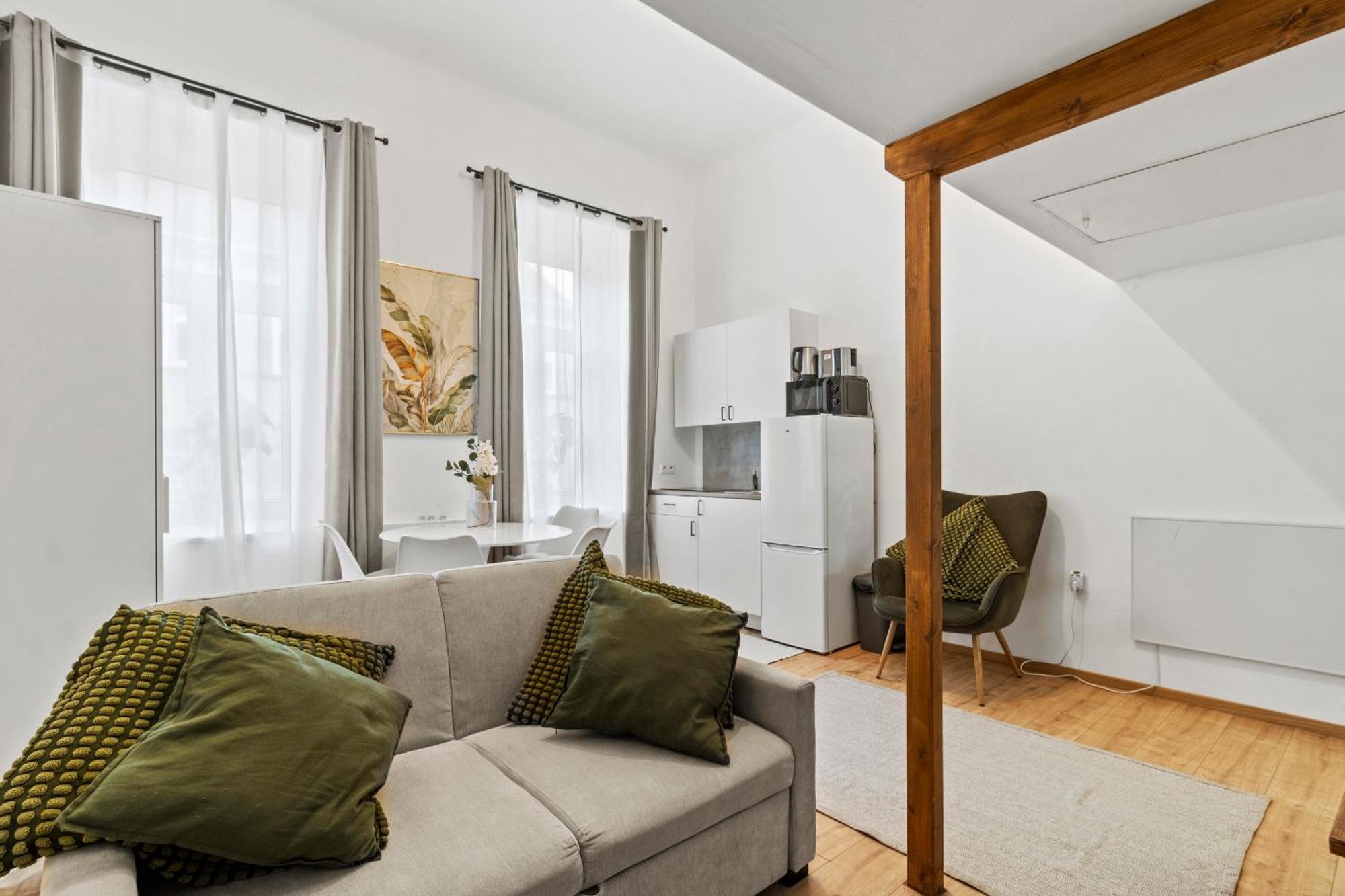 Chic 1Br Apartment - Directly Near Schoenbrunn Wenen Buitenkant foto